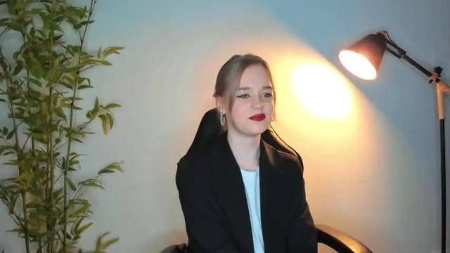 Image 2 of earthabyron Stream on Chaturbate on 15 months ago