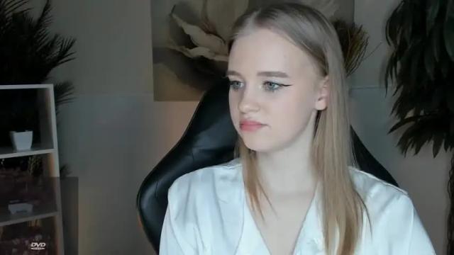 Image 12 of earthabyron Stream on Chaturbate on 15 months ago