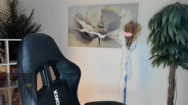 Image 3 of earthabyron Stream on Chaturbate on 15 months ago