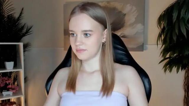 Image 2 of earthabyron Stream on Chaturbate on 15 months ago