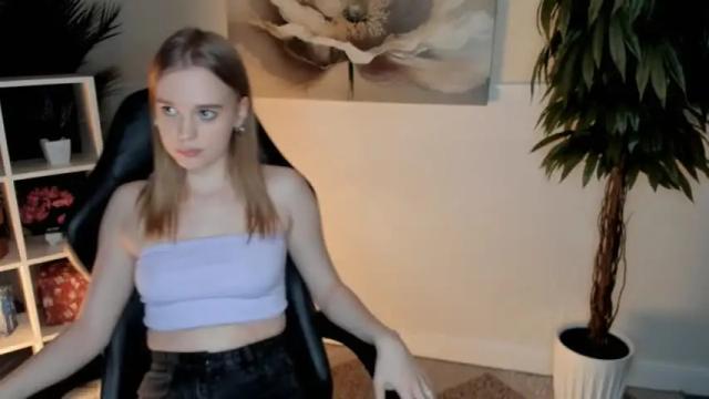 Image 7 of earthabyron Stream on Chaturbate on 15 months ago