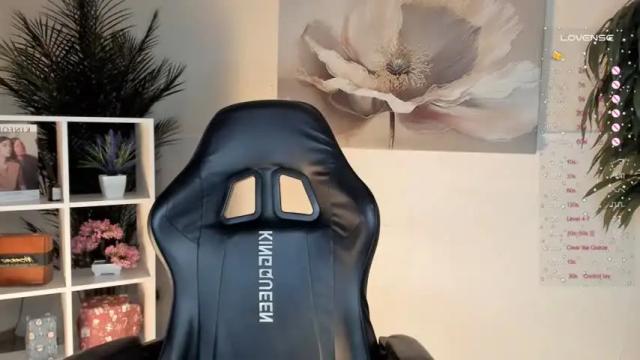 Image 12 of earthabyron Stream on Chaturbate on 14 months ago