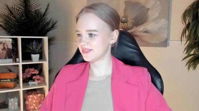 Image 8 of earthabyron Stream on Chaturbate on 14 months ago