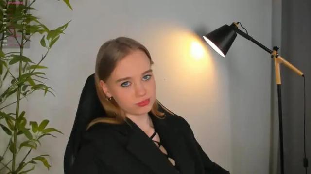 Image 4 of earthabyron Stream on Chaturbate on 14 months ago