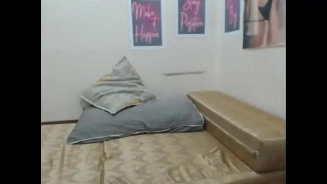 Image 3 of earthlypleasures Stream on Chaturbate on 1 month ago