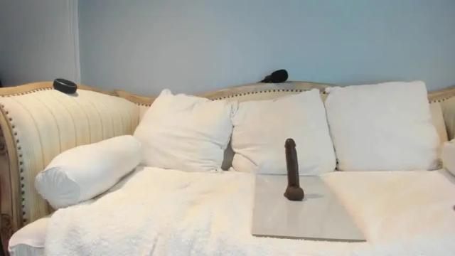 Image 6 of eatmygingersnapps Stream on Chaturbate on 1 month ago