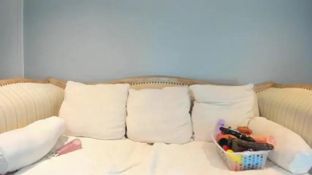 Image 4 of eatmygingersnapps Stream on Chaturbate on 5 days ago