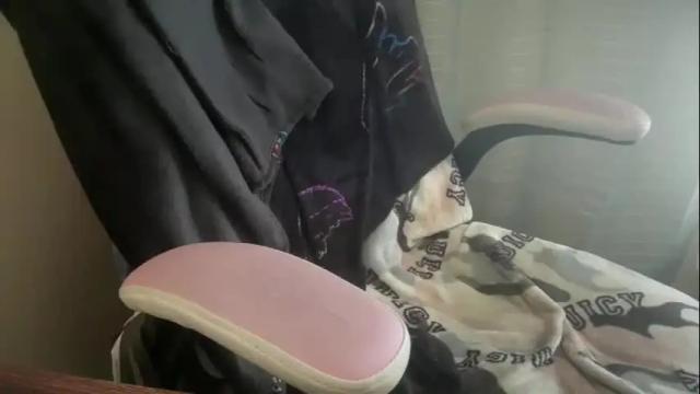 Image 3 of ebony8ivory Stream on Chaturbate on 13 days ago