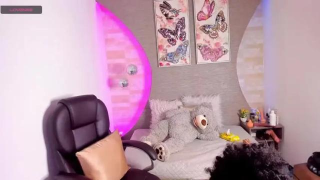Image 11 of ebony_pearl Stream on Chaturbate on 23 months ago