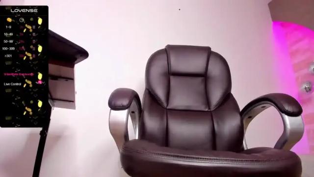 Image 10 of ebony_pearl Stream on Chaturbate on 22 months ago