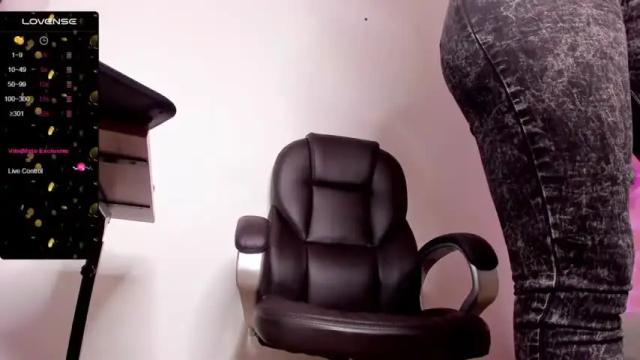 Image 12 of ebony_pearl Stream on Chaturbate on 22 months ago