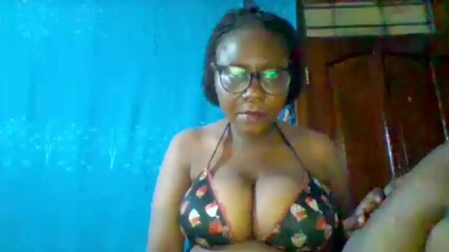 Image 2 of ebonybussy Stream on Chaturbate on 11 months ago