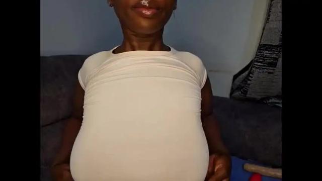 Image 10 of ebonycandymelani Stream on Chaturbate on 15 days ago