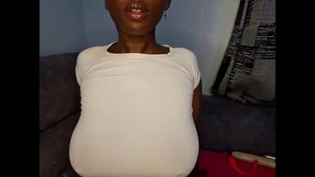 Image 4 of ebonycandymelani Stream on Chaturbate on 26 days ago