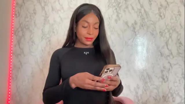 Image 2 of ebonydannaxl Stream on Chaturbate on 6 days ago