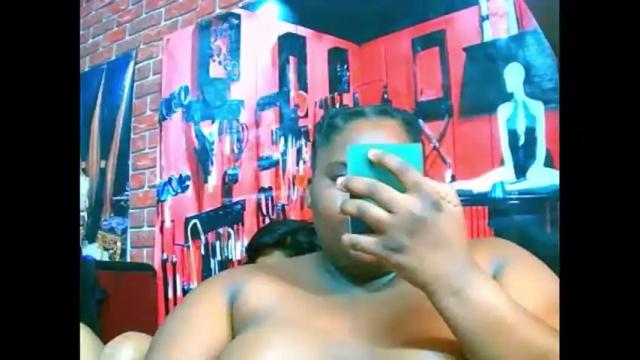 Image 7 of ebonyhotbuns4u2luv Stream on Chaturbate on 1 month ago