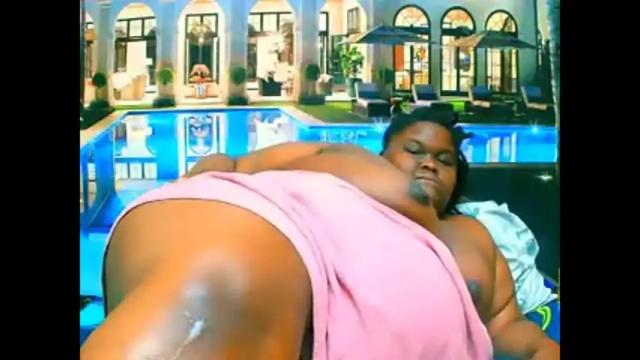 Image 2 of ebonyhotbuns4u2luv Stream on Chaturbate on 4 days ago