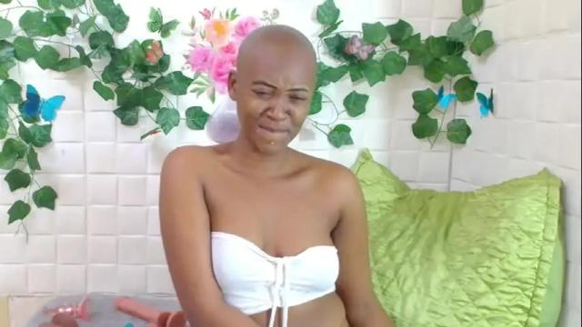 Image 2 of ebonyolive69 Stream on Chaturbate on 1 month ago