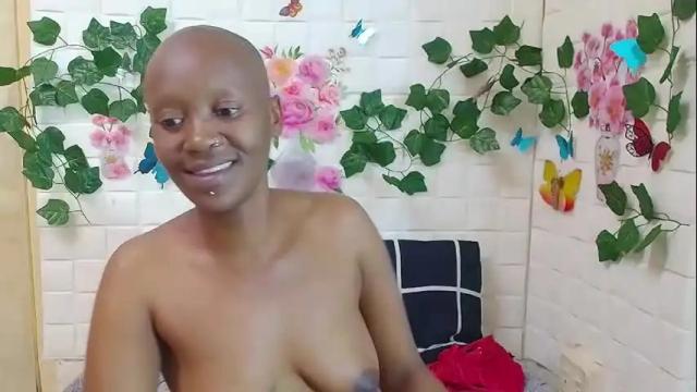 Image 6 of ebonyolive69 Stream on Chaturbate on 8 days ago