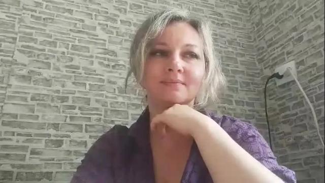 Image 3 of edithmanning Stream on Chaturbate on 1 month ago