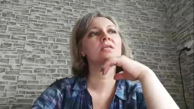 Image 3 of edithmanning Stream on Chaturbate on 1 month ago