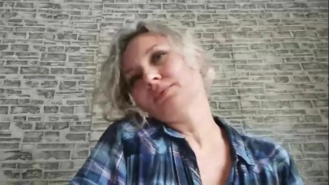 Image 3 of edithmanning Stream on Chaturbate on 1 month ago