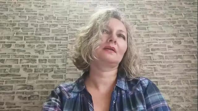 Image 3 of edithmanning Stream on Chaturbate on 1 month ago
