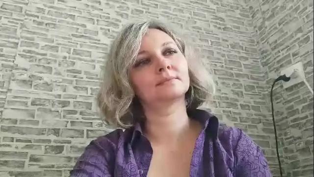 Image 10 of edithmanning Stream on Chaturbate on 1 month ago