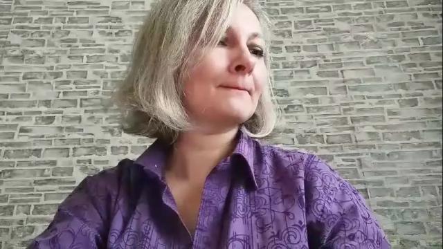 Image 3 of edithmanning Stream on Chaturbate on 1 month ago