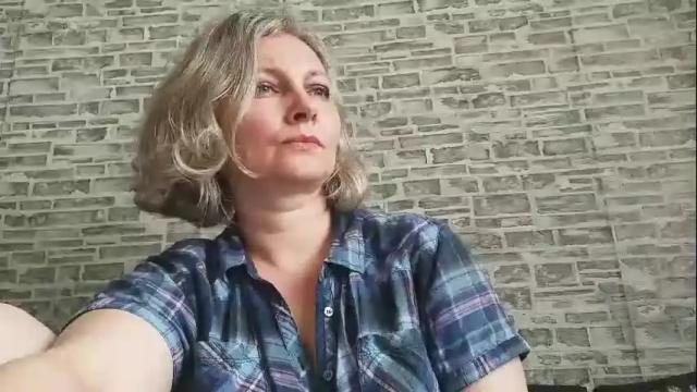 Image 12 of edithmanning Stream on Chaturbate on 22 days ago
