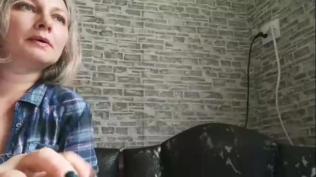 Image 10 of edithmanning Stream on Chaturbate on 4 days ago