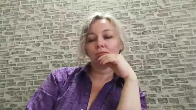 Image 6 of edithmanning Stream on Chaturbate on 2 months ago