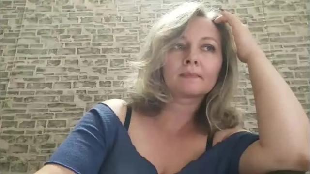 Image 2 of edithmanning Stream on Chaturbate on 2 months ago