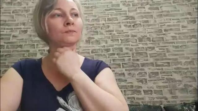 Image 4 of edithmanning Stream on Chaturbate on 16 days ago