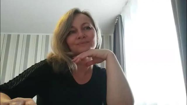 Image 2 of edithmanning Stream on Chaturbate on 9 days ago