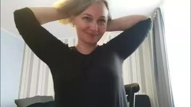 Image 3 of edithmanning Stream on Chaturbate on 9 days ago
