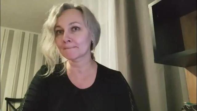 Image 10 of edithmanning Stream on Chaturbate on 7 days ago