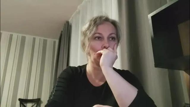 Image 3 of edithmanning Stream on Chaturbate on 7 days ago