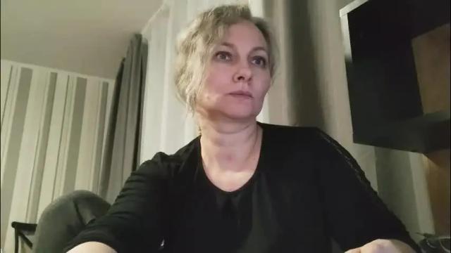 Image 4 of edithmanning Stream on Chaturbate on 7 days ago