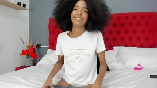 Image 12 of edna_tapia Stream on Chaturbate on 15 months ago
