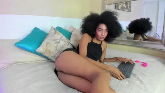 Image 7 of edna_tapia Stream on Chaturbate on 14 months ago