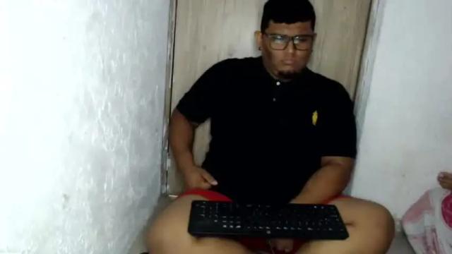 Image 2 of edwintokens Stream on Chaturbate on 18 months ago