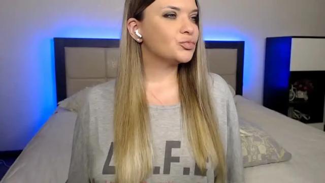 Image 3 of eelena4kiss Stream on Chaturbate on 13 months ago