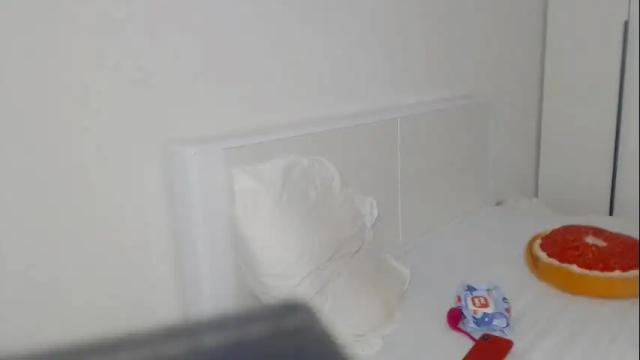 Image 10 of eelena4kiss Stream on Chaturbate on 4 days ago