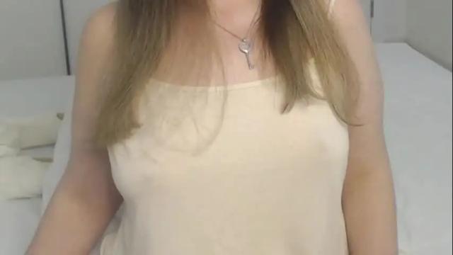 Image 2 of eelena4kiss Stream on Chaturbate on 1 month ago