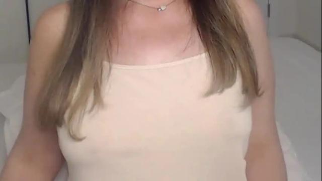 Image 3 of eelena4kiss Stream on Chaturbate on 4 days ago