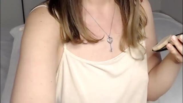 Image 10 of eelena4kiss Stream on Chaturbate on 1 month ago