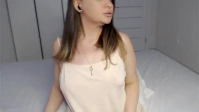 Image 11 of eelena4kiss Stream on Chaturbate on 1 month ago