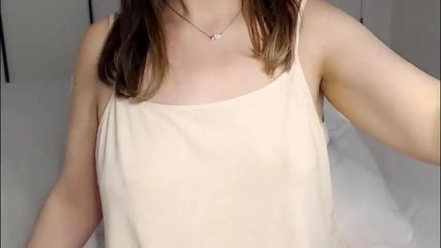 Image 3 of eelena4kiss Stream on Chaturbate on 1 month ago