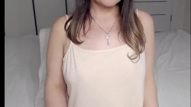 Image 10 of eelena4kiss Stream on Chaturbate on 19 days ago